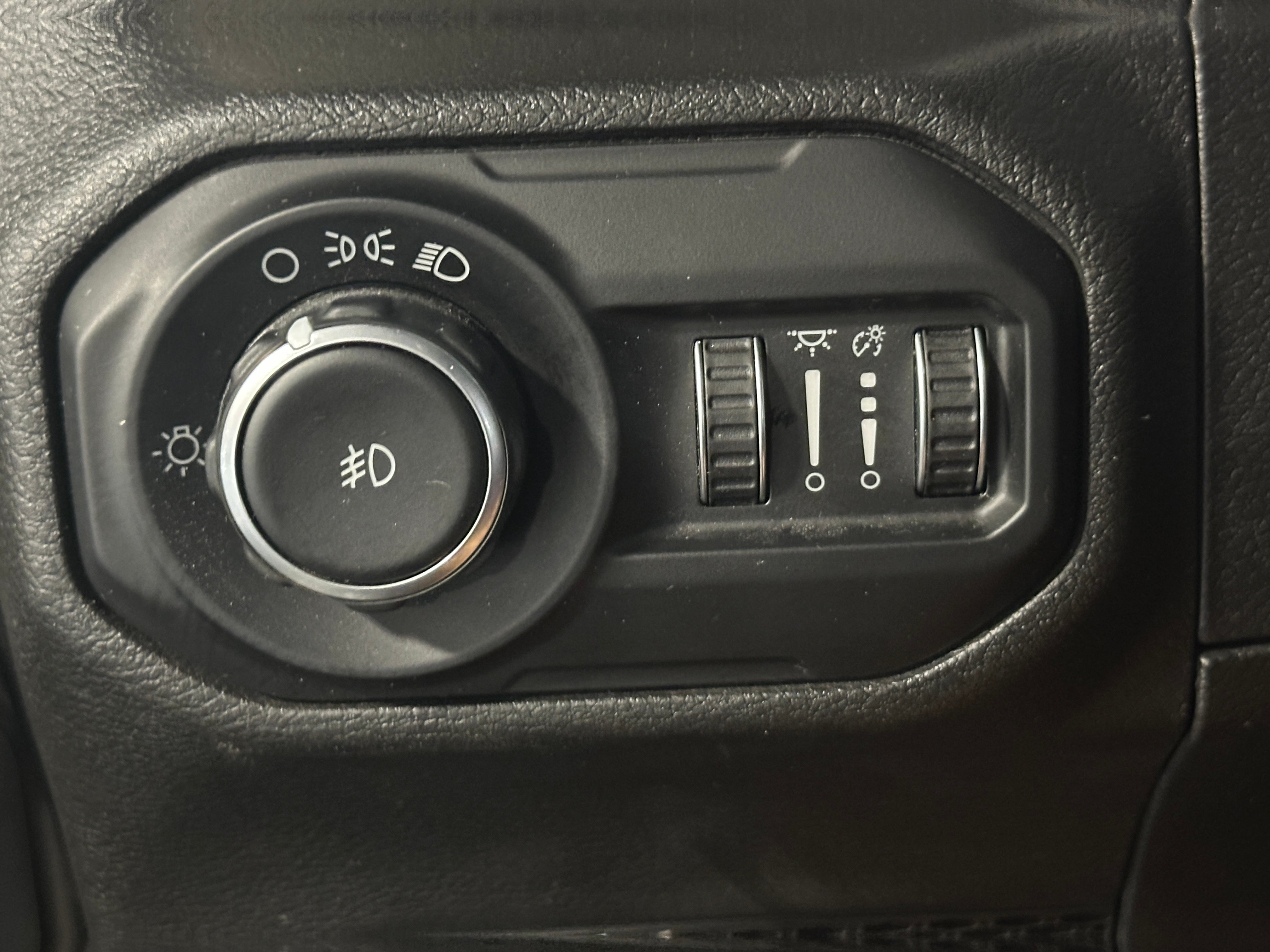 jeep all-new wrangler unlimited 2018 1C4HJXDN1JW329576 image